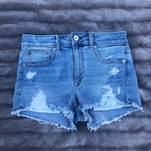 AE Shorts - Picture 2 of 4